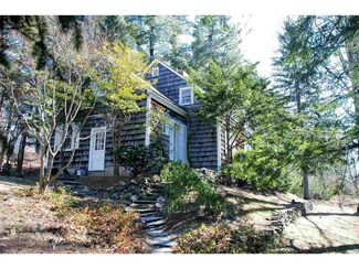99 Cliff St, Burlington, VT 05401