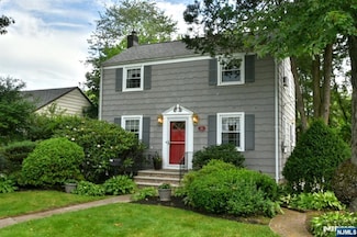 110 Waldwick Ave, Waldwick, NJ 07463