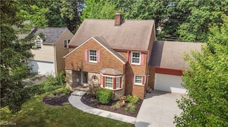 1546 Crest Rd, Cleveland, OH 44121