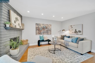 62 Miramonte Dr, Moraga, CA 94556