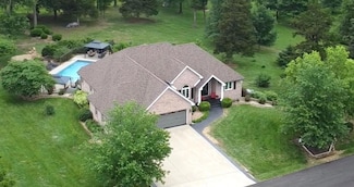 4266 S 94th Rd, Bolivar, MO 65613
