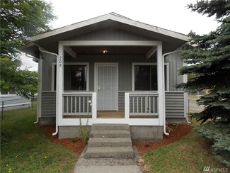 208 Centre St N, Rainier, WA 98576