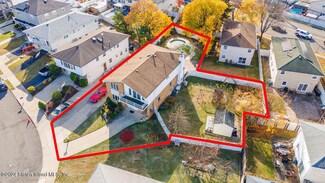 58 Carpenter Ave, Staten Island, NY 10314