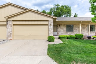 41660 Berly Dr, Clinton Township, MI 48038