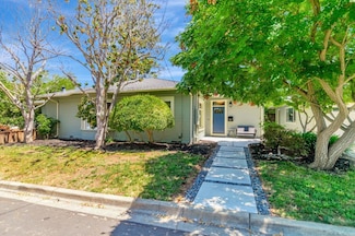 498 Bird Ave, Los Gatos, CA 95032