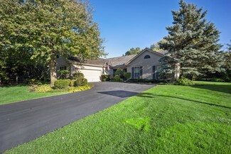 2539 Osage Dr, Glenview, IL 60026