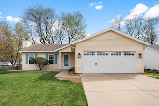 306 Briarwood Dr, Waterloo, IL 62298