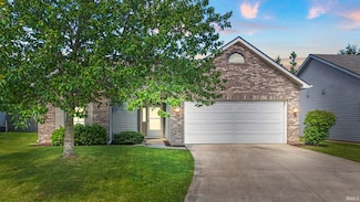 3901 Whitfield Chase, Fort Wayne, IN 46815