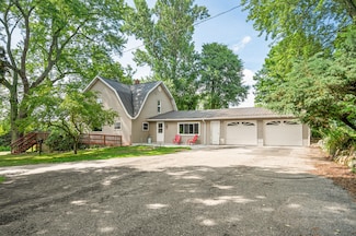 6618 N Cypress Ave, Big Rapids, MI 49307