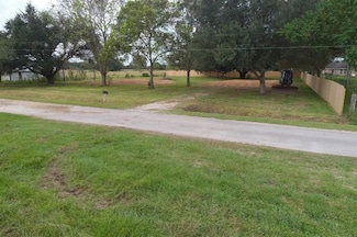 4820 Uzzelle Rd, Manvel, TX 77578