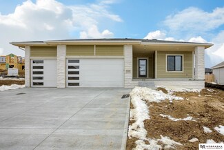 11106 N 160th St, Bennington, NE 68007
