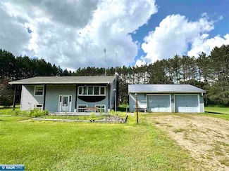 8115 Long Lake Rd, Eveleth, MN 55734