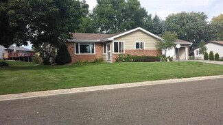304 Crestview Dr, Dane, WI 53529