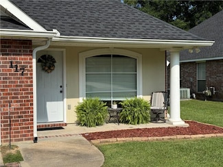 117 S Gate Dr, Ponchatoula, LA 70454