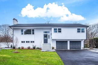 107 Andrew St, Newton Highlands, MA 02461
