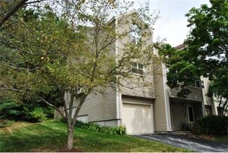 23 Thayer Pond Dr Unit 8, North Oxford, MA 01537