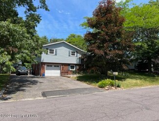 2239 Sunburst Dr, Hazle Township, PA 18202
