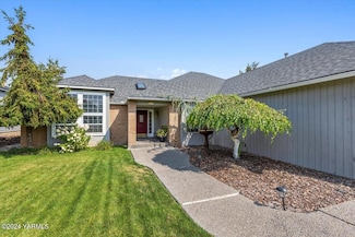 213 S 78th Ave, Yakima, WA 98908