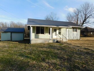 106 Warren St, Richland, MO 65556