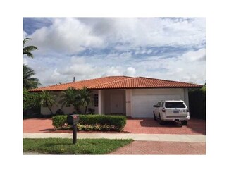 9455 SW 44th St, Miami, FL 33165