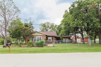 1601 Halsell St, Bridgeport, TX 76426