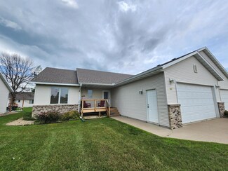 656 Obrien Pkwy, Belle Plaine, MN 56011
