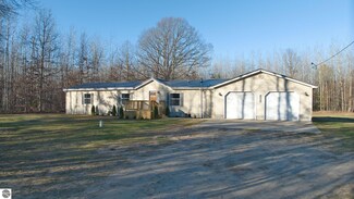 4934 W Olson Rd, Shepherd, MI 48883