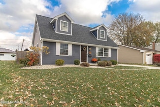 317 Pepperton Dr, Oregon, OH 43616