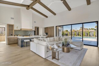4132 N 44th Place, Phoenix, AZ 85018