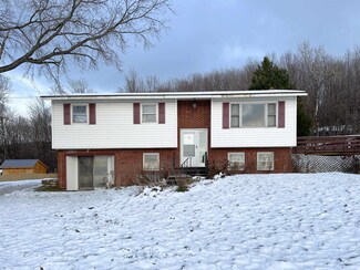 1740 Fisher Pond Rd, Saint Albans, VT 05478