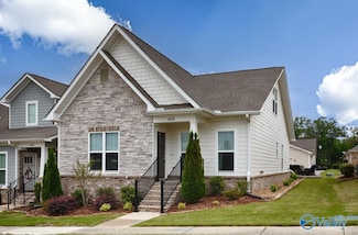 8013 Deer Crossing Cir SE, Owens Cross Roads, AL 35763