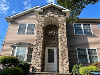 2 Eckhardt Terrace, North Arlington, NJ 07031