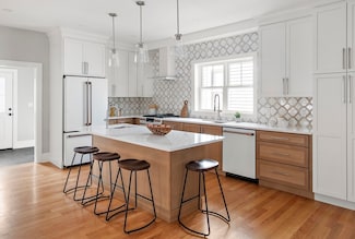 16 Bartlett St, Somerville, MA 02145