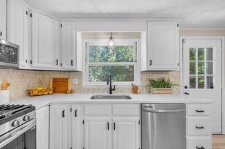 40 Ruby Rd, Springfield, MA 01108