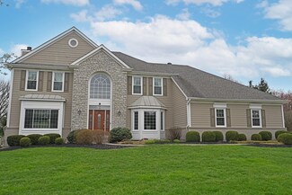 8053 Startinggate Ln, Cincinnati, OH 45249