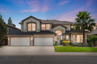 230 Hawkcrest Cir, Sacramento, CA 95835