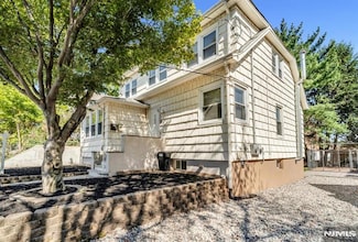 757 Ray Ave Unit 2, Ridgefield, NJ 07657