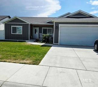215 S Hills St, Burley, ID 83318