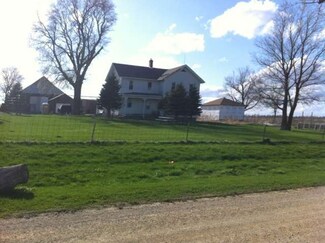 4729 E 6th Rd, Earlville, IL 60518