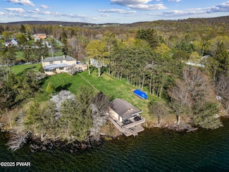 343 Crystal Lake, Carbondale, PA 18407