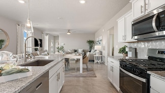 2573 Eglisfield Loop, Rio Rancho, NM 87144