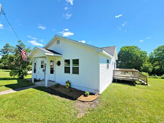 79 Balsam Ave, St. Ignace, MI 49781