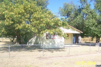 214 2nd St, Deer Creek, OK 74636