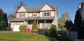28 Carley Ave, Huntington, NY 11743