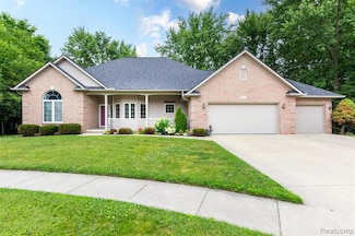 10267 Coachman Ct, Davison, MI 48423