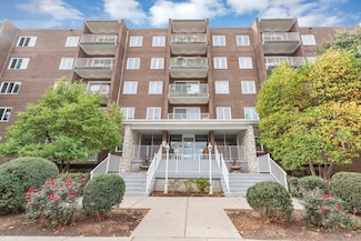 900 Center St Unit 2I, Des Plaines, IL 60016