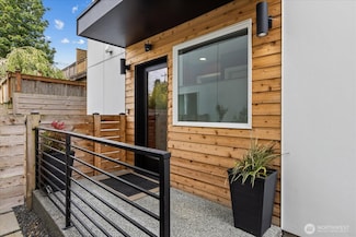 6055 7th Ave NW, Seattle, WA 98107