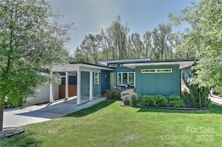 1900 Lakedell Dr, Charlotte, NC 28215