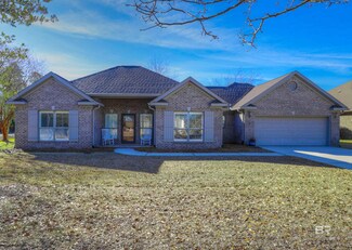 101 Petz Ave, Fairhope, AL 36532