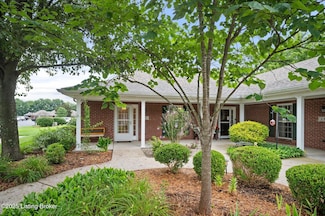 835 Garden Pointe Dr, Simpsonville, KY 40067